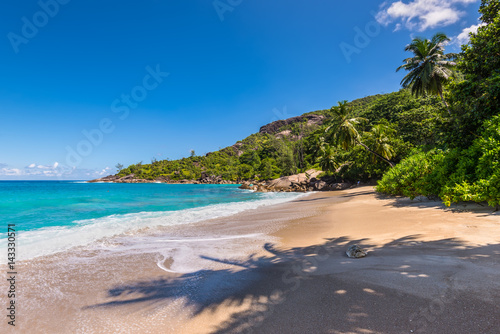Fototapeta Naklejka Na Ścianę i Meble -  Untouched tropical beach in Seychelles - Sunny day on fantastic untouched tropical Anse Major beach, Mahe island, Seychelles. Summer holiday concept.