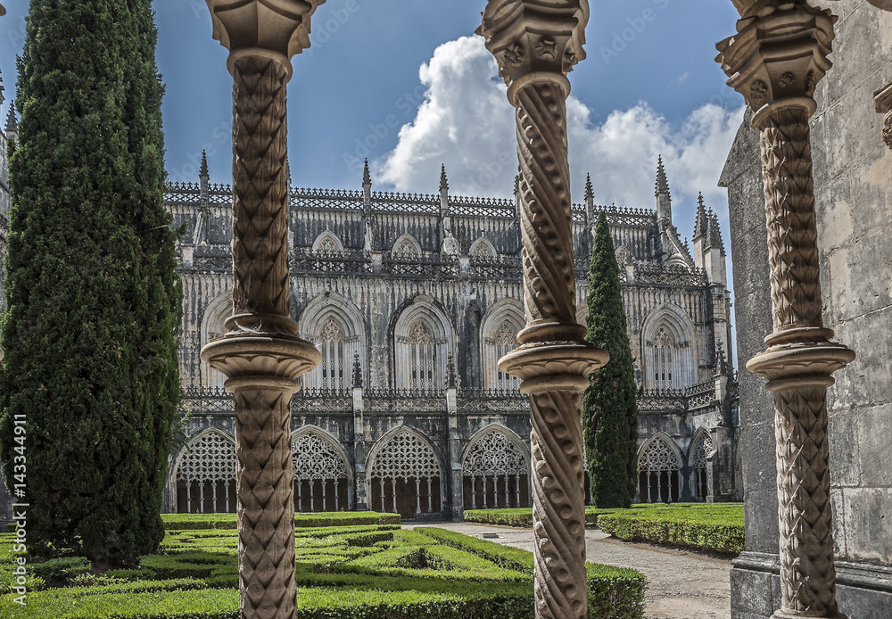 Fototapeta premium Portugal, Batalha. Monastery of Santa Maria da Vitoria one of the most beautiful works of Portuguese and European architecture and the most important monuments of the Portuguese Gothic.