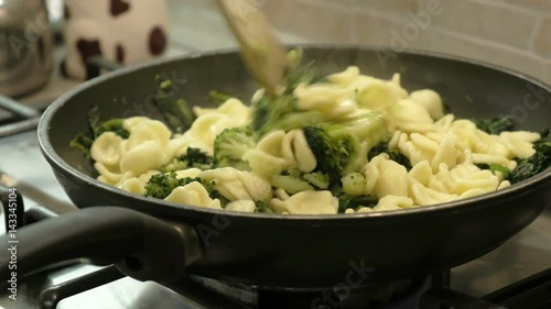 cook orecchiette cime di rapa pan blend pasta mix italian apulia food