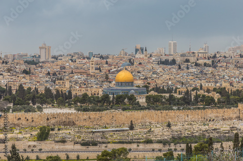 Panoramic view of Jerusalem Old city and the Temple Mount, Dome of the Rock and Al Aqsa Mosque from the Mount of Olives in Jerusalem, Israel.