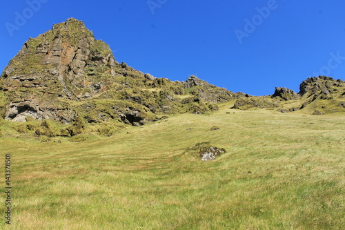 ヴィークの丘にて