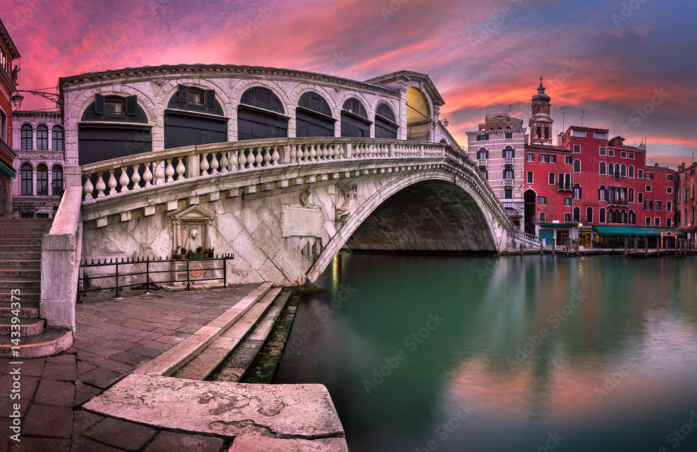 Panorama of Rialto Bridge and San Bartolomeo Church at Sunrise, Venice, Italy Panorama of Rialto Bridge and San Bartolomeo Church at Sunrise, Venice, Italy