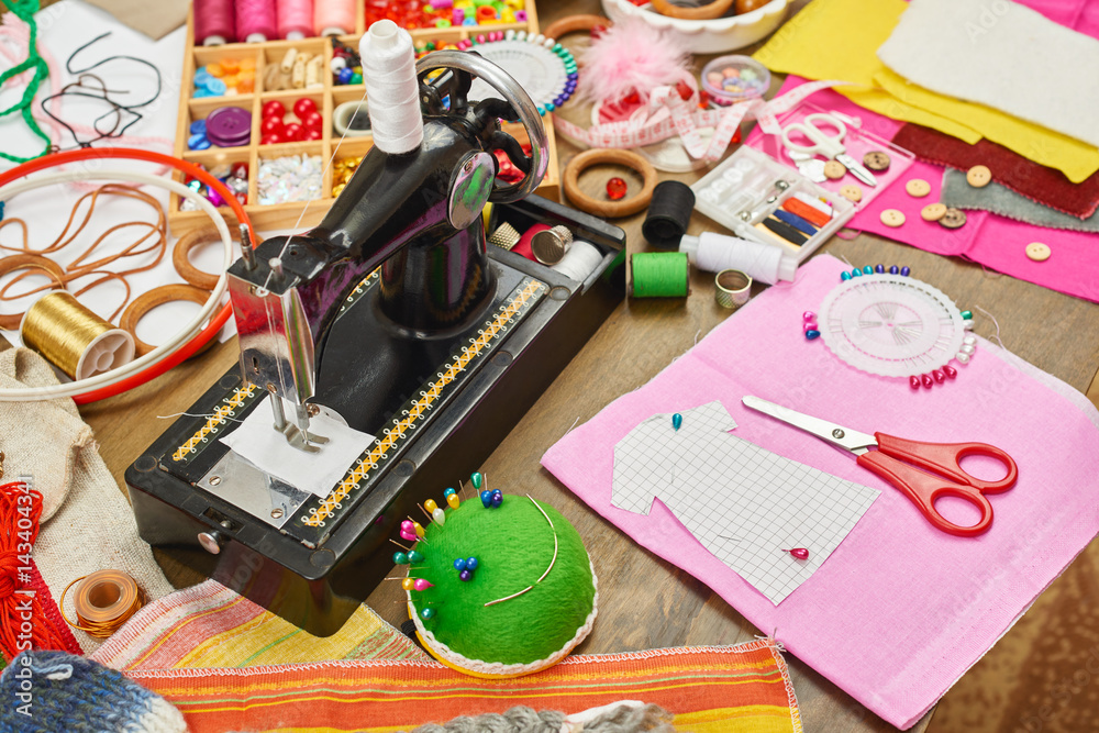 Fotografie sewing accessories top view, seamstress workplace, many object for needlework, e