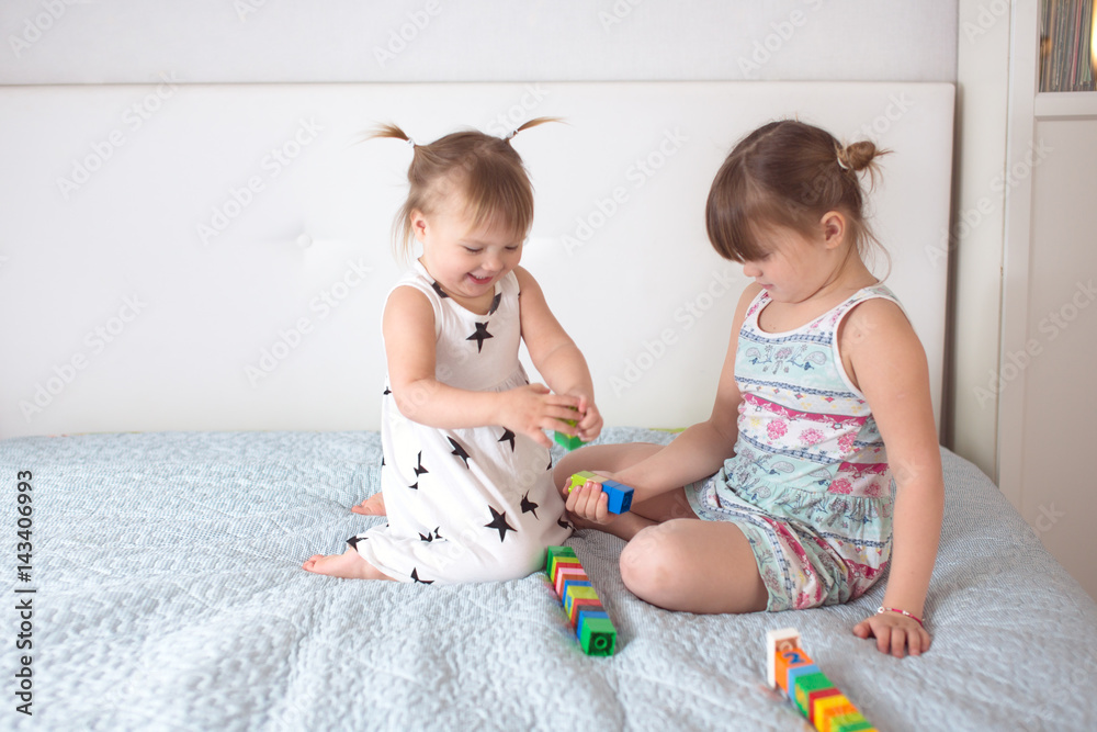siblings play in constructor, in real interior siblings play in constructor, in real interior
