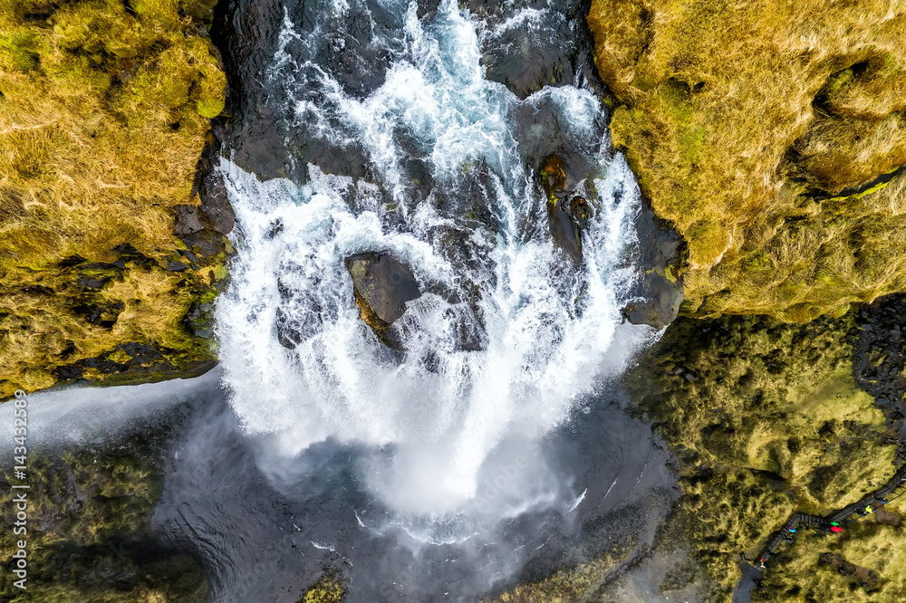 Φωτογραφία Aerial view of famous Seljalandsfoss is one of the most beautiful waterfalls on the Iceland