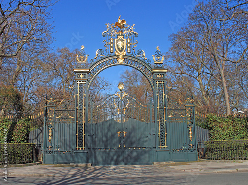 Portail en fer forgé du Palais de l'Elysée photo