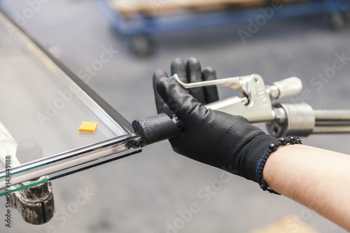 making double-layer glass windows