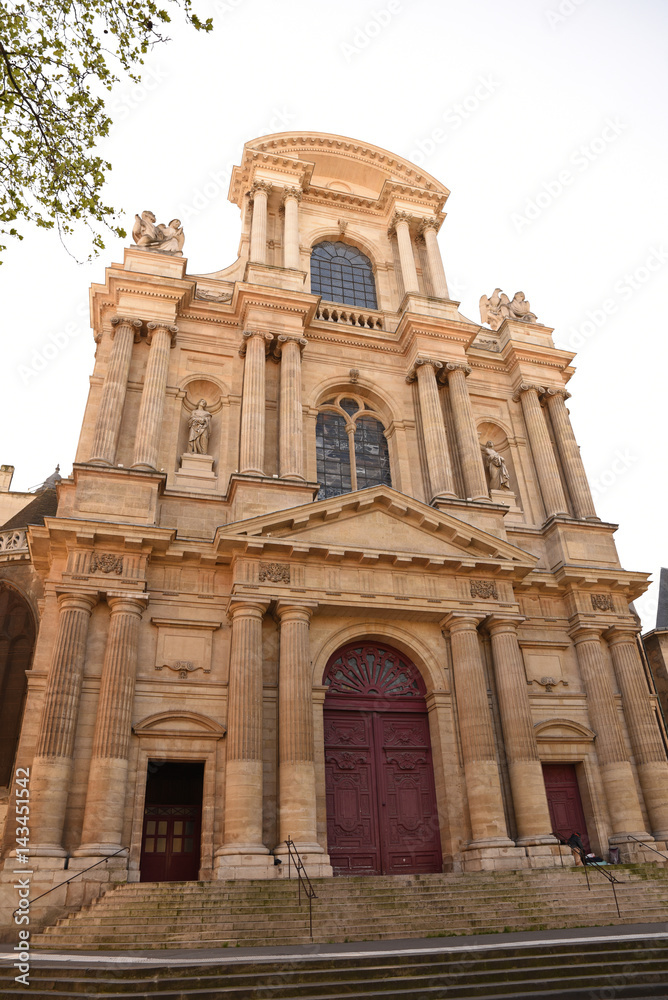 Façade de l'église Sait-Gervais à Paris, France