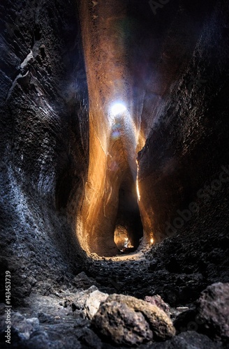 Grotta di scorrimento lavico Serracozzo photo