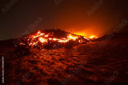 Colata di lava sul vulcano Etna photo