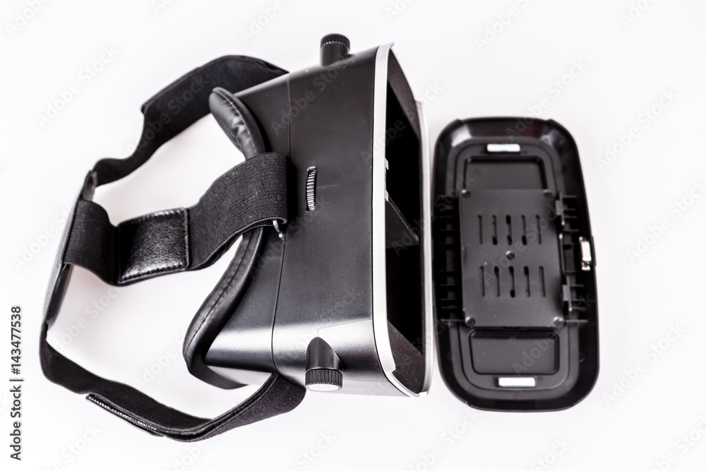 Fototapeta premium virtual reality simulator glasses for smartphone on white