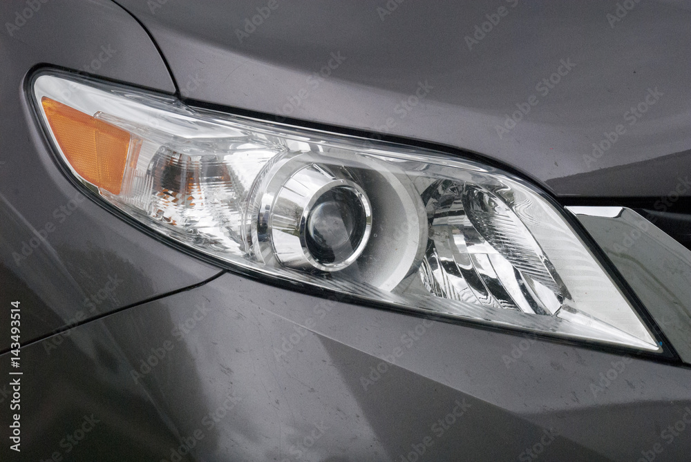 Grey Mini Van Headlight