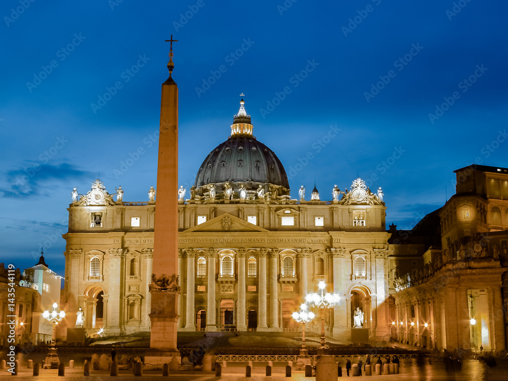 Night scene of the Papal Basilica of Saint Peter in the Vatican (Basilica Papale di San Pietro in Vaticano)
