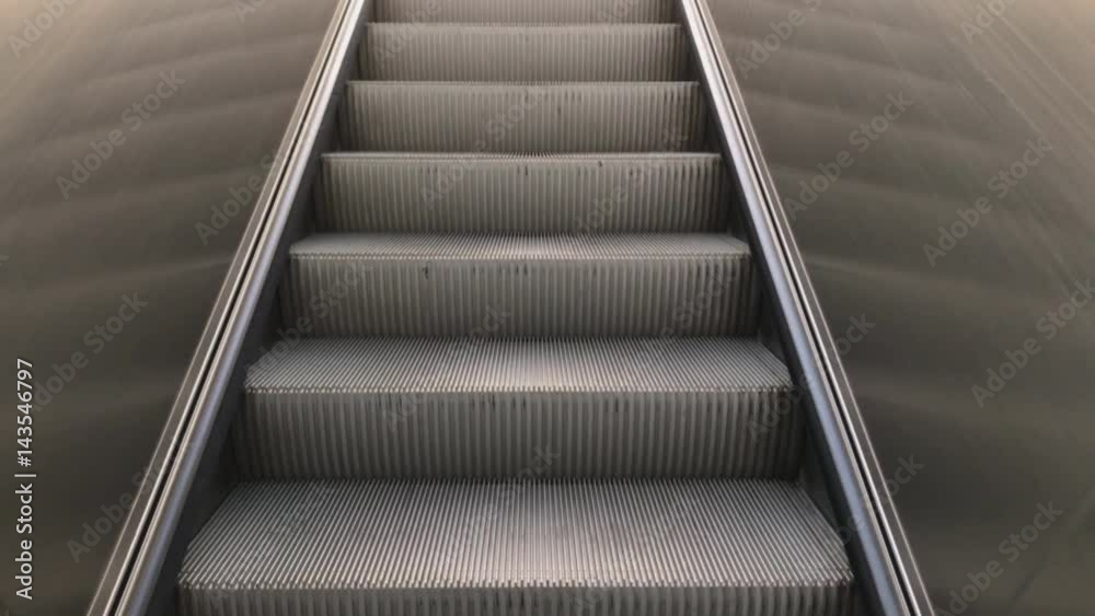 Rolltreppe bei einer U-Bahn Station in Hamburg Rolltreppe bei einer U-Bahn Station in Hamburg