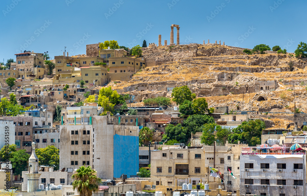 Fototapeta premium Cityscape of Amman with the Citadel, Jordan