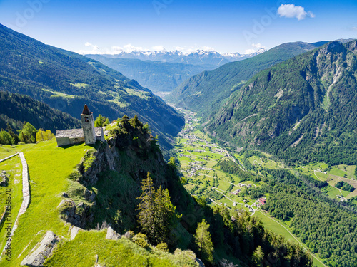 Tableau sur toile Chiesetta di San Romerio - Poschiavo - Svizzera