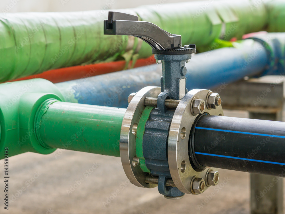 Foto de Butterfly valve at the connection hdpe pipe and ppr pipe