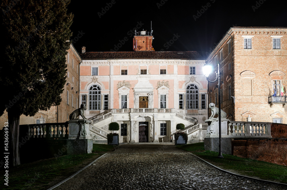 Castle of Govone (Piedmont, italy) at night