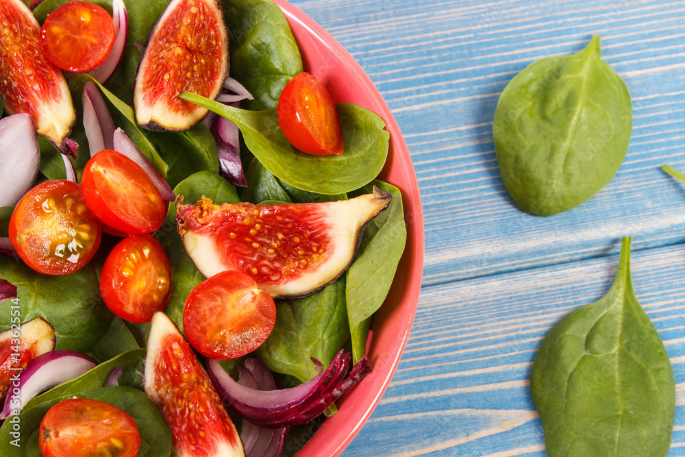 Naklejka premium Fresh fruit and vegetable salad, healthy lifestyle and nutrition concept