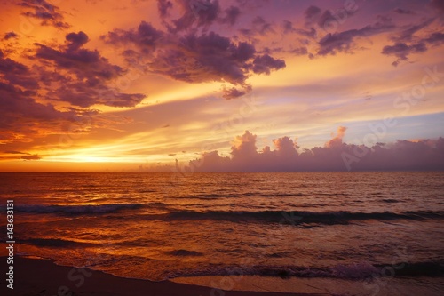 Sonnenuntergang in der Karibik © pattilabelle