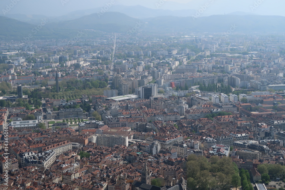 Vue sur Grenoble depuis la Bastille