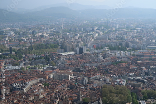 Vue sur Grenoble depuis la Bastille