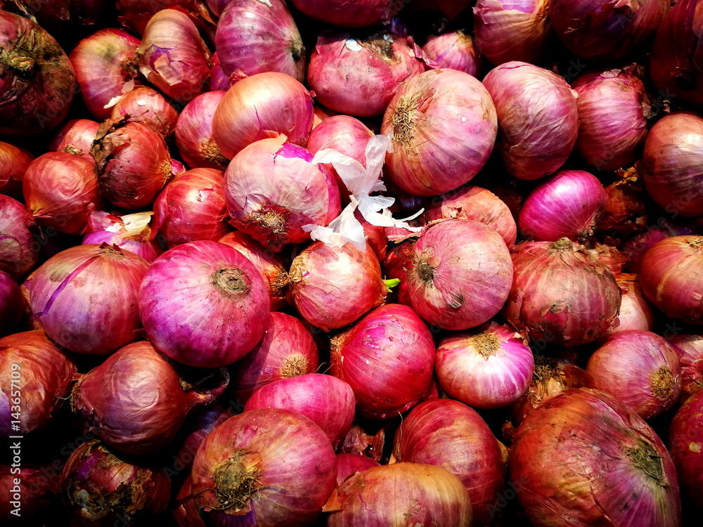 A lot of onions A lot of onions