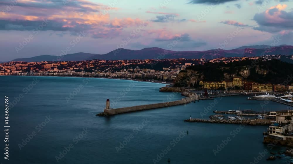 Time lapse du lever du jour sur le port de la ville de Nice, France, French Riviera