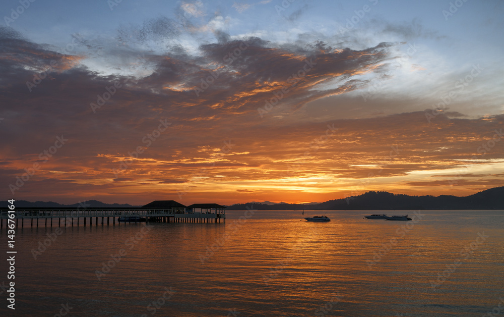 Obraz premium Beautiful sky at the beach