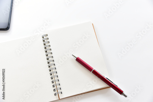 Wallpaper Mural デスクの文具イメージ　スマホと筆記用具 Torontodigital.ca