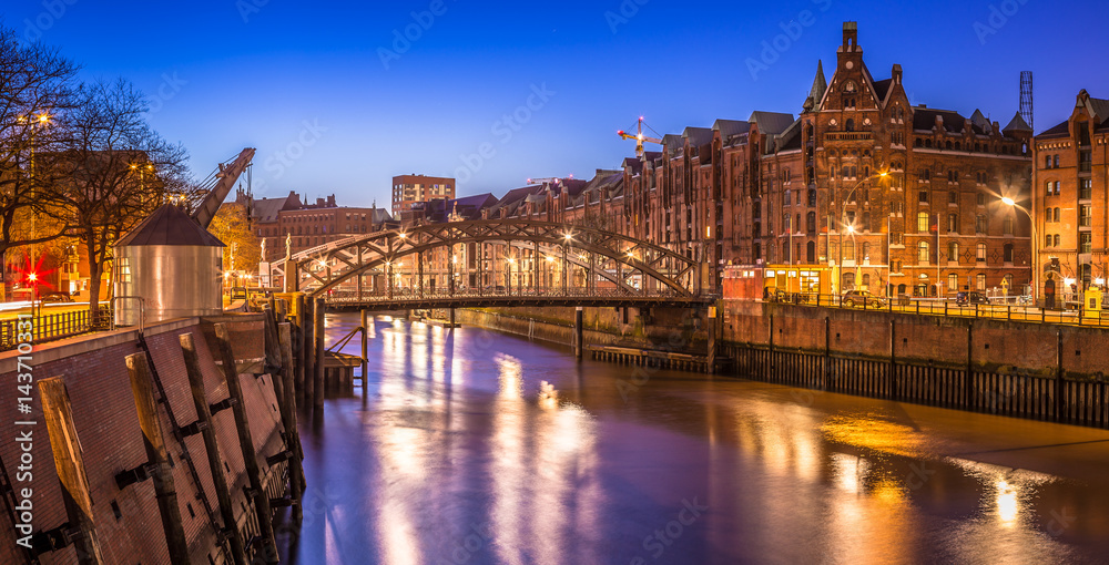 Fototapeta premium Hamburg - Germany