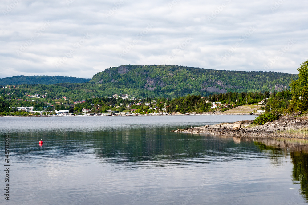 Fototapeta premium norway sea shore landscape view