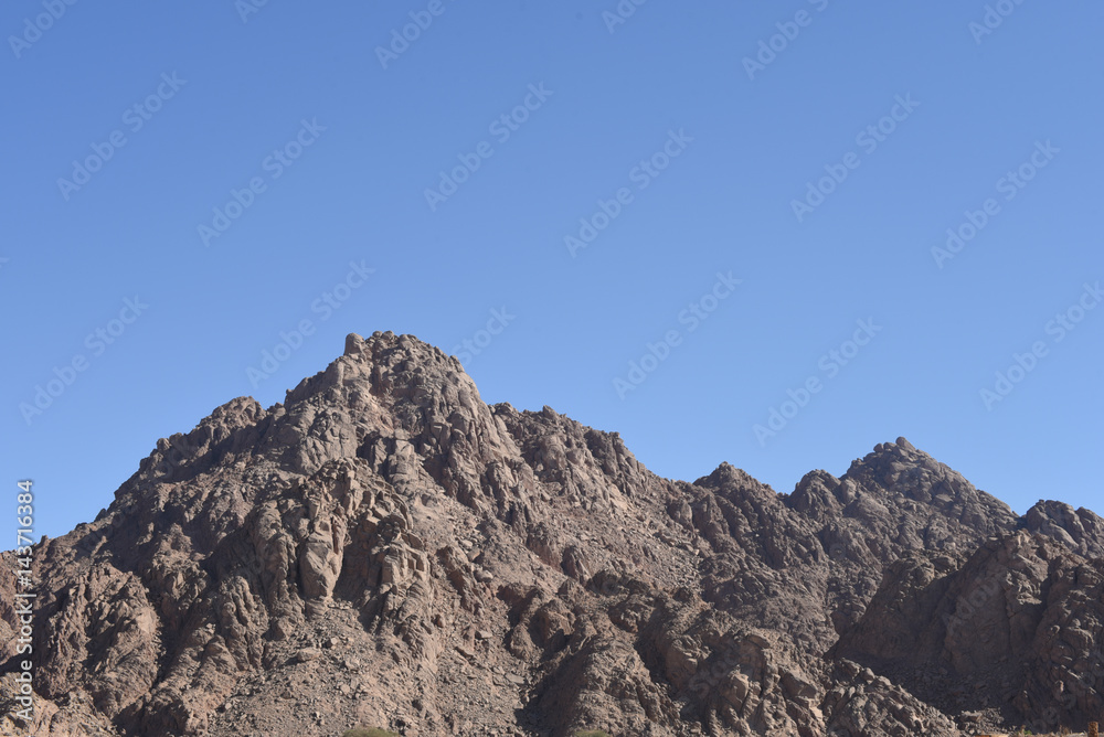 Mountain ranges in the deserts