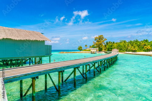 Fototapeta Naklejka Na Ścianę i Meble -  Beautiful water villas in tropical Maldives island  .