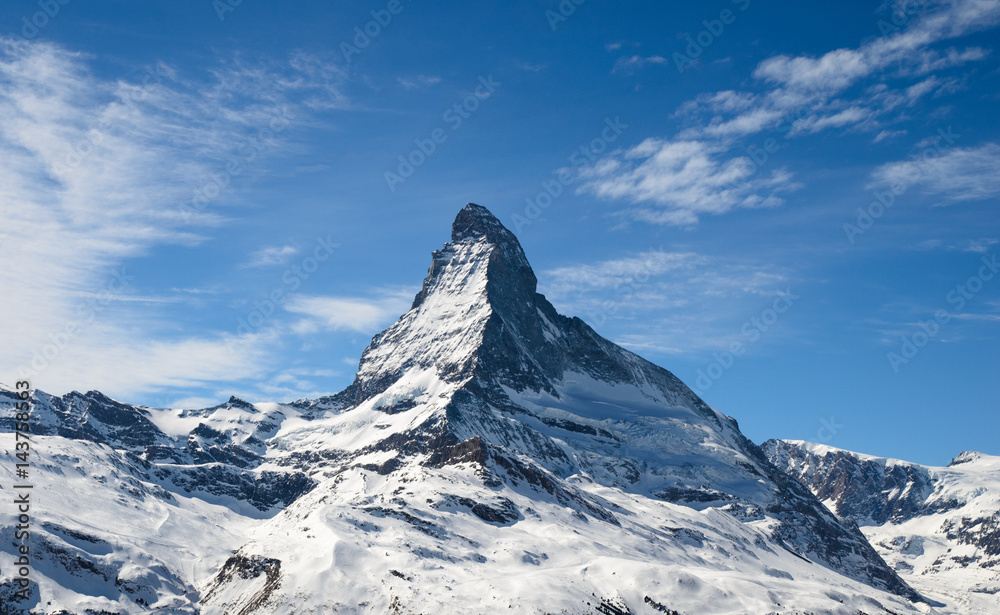 Naklejka premium Matterhorn peak in Zermatt, Switzerland