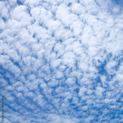 Cirrostratus cloud and blue sky in sunny day.