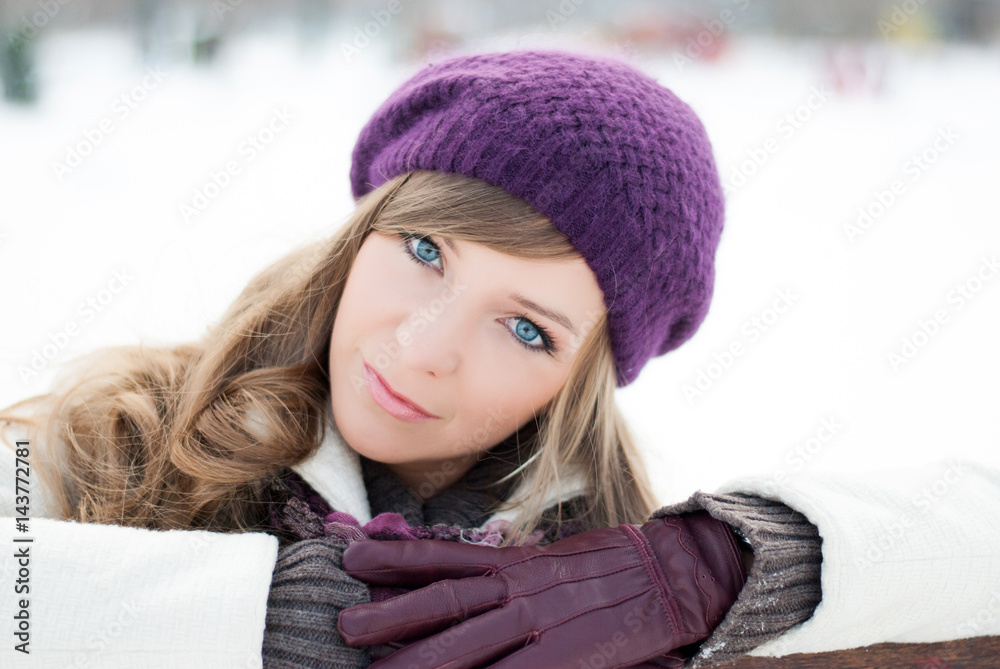 girl with blue eyes girl with blue eyes