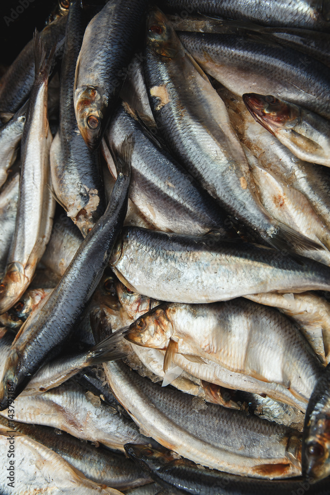 Obraz premium Fresh fishes on basket for sale on fair