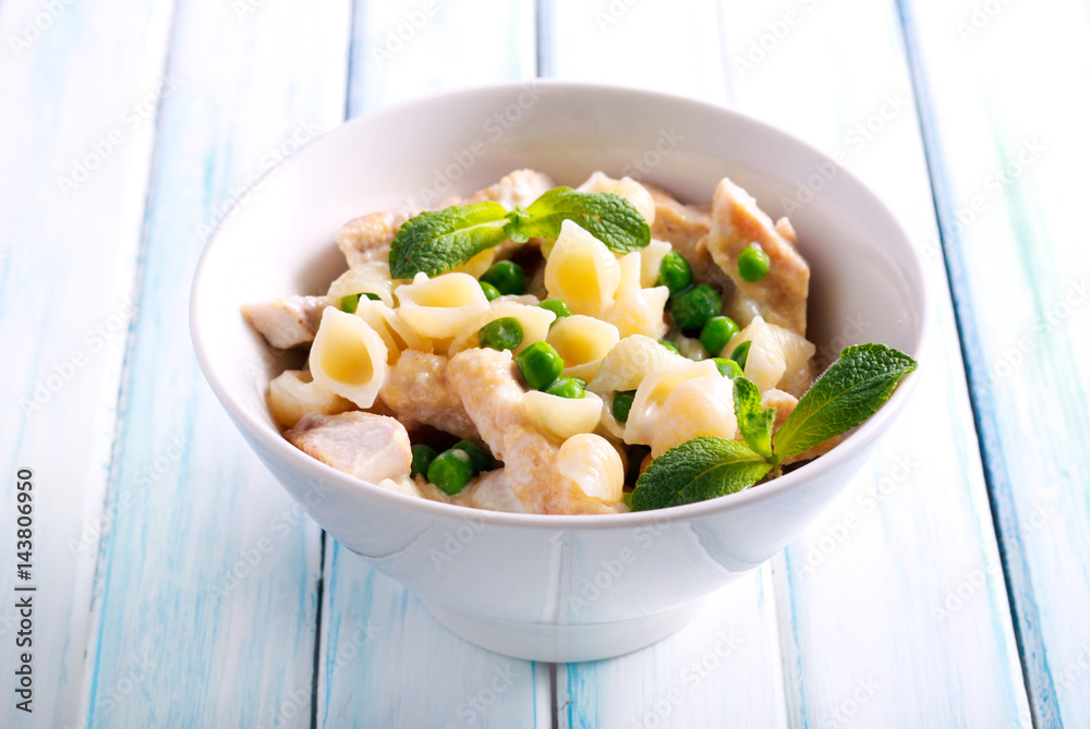 Creamy pasta shell with chicken Creamy pasta shell with chicken