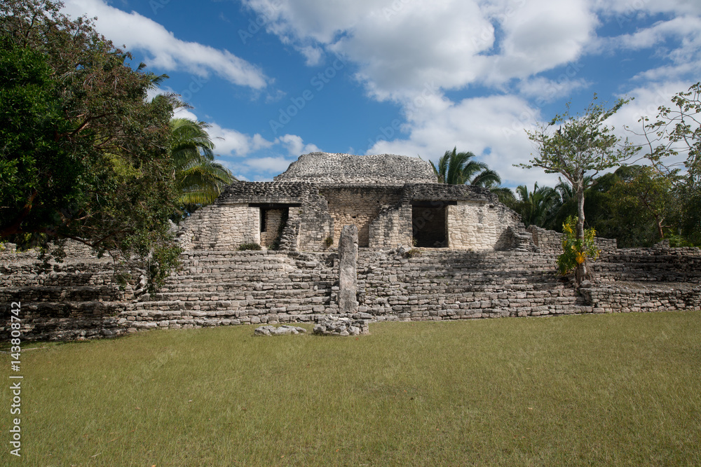Kohunlich is a large archaeological site of Maya civilization, Yucatan Peninsula, Quintana Roo, Mexico. Kohunlich is a large archaeological site of Maya civilization, Yucatan Peninsula, Quintana Roo, Mexico.