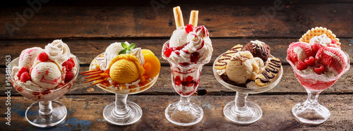 Fotografija Row of gourmet ice-cream desserts