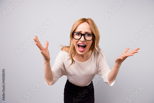 Quadro su tela Nervous angry businesswoman shouting on the screen