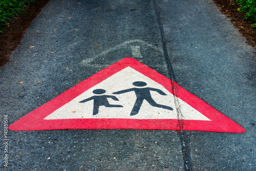 Traffic sign Attention children playing on the floor of a street © Marcus Beckert