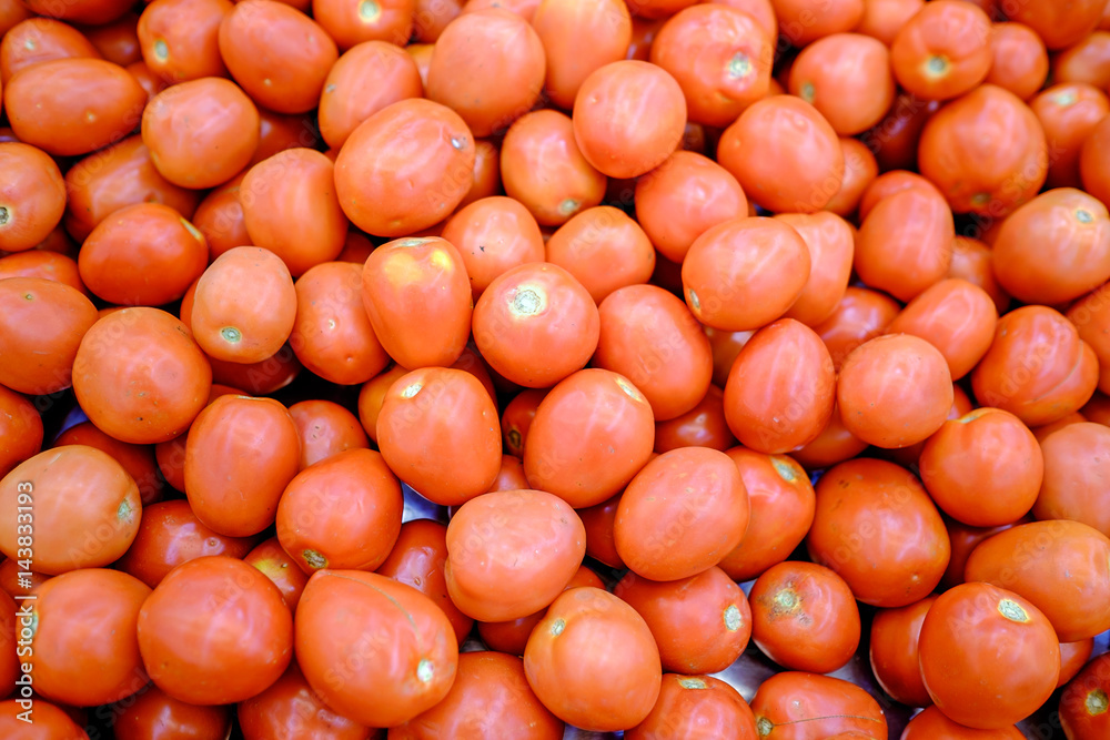 Pile of red tomatoes