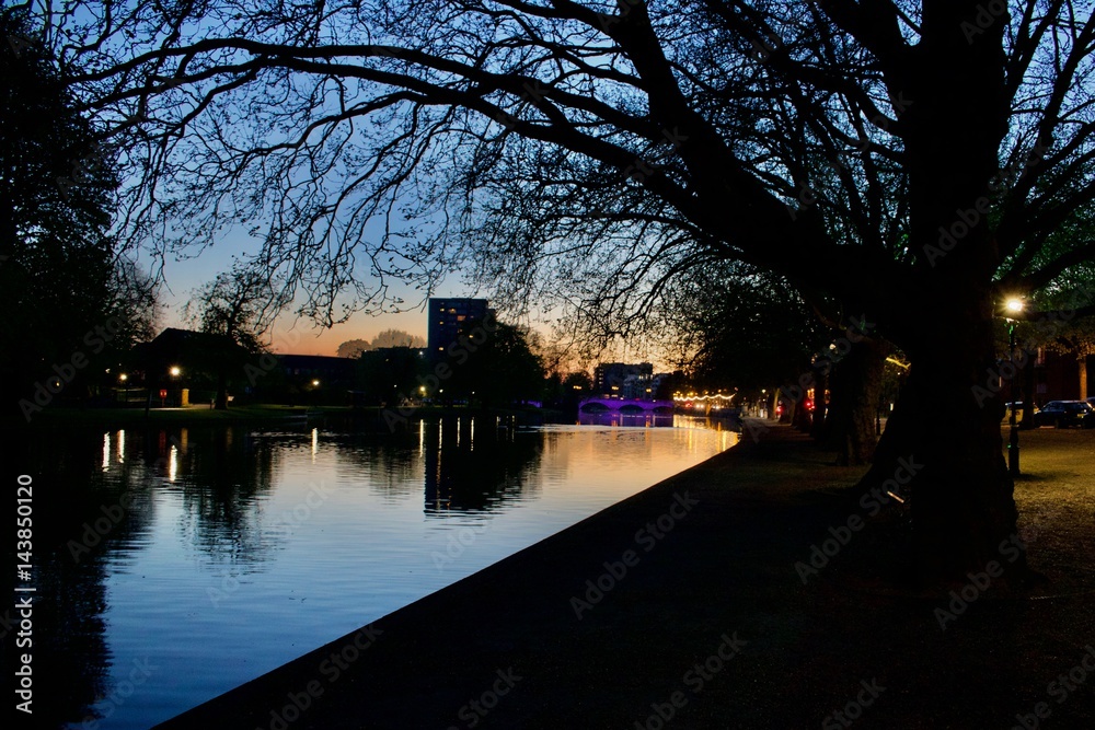 Fototapeta premium Bedford river at night