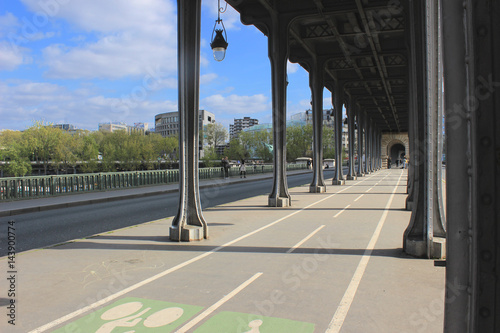 Paris - Métro aérien - Pont de Bir-Hakeim