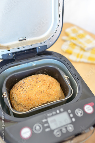 Bread machine with pan