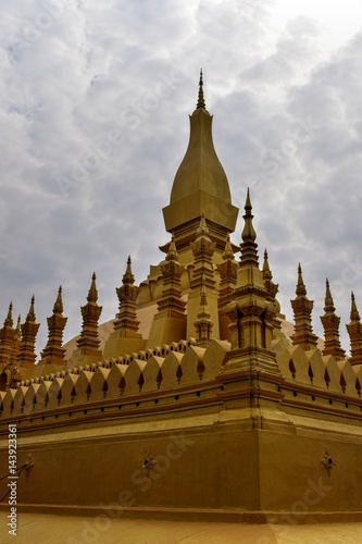 Wat Pha That Luang　タートルアン　 photo