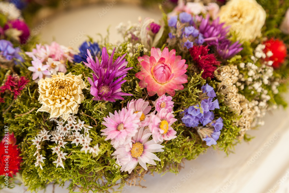 Trockenblumen Kranz als Osterschmuck Trockenblumen Kranz als Osterschmuck