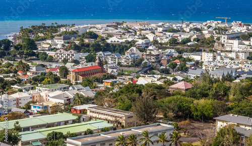 panorama de Saint-Denis, île de la Réunion  © Unclesam